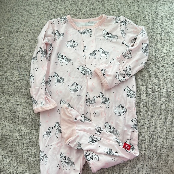 Magnetic me - Picture 1 of 1